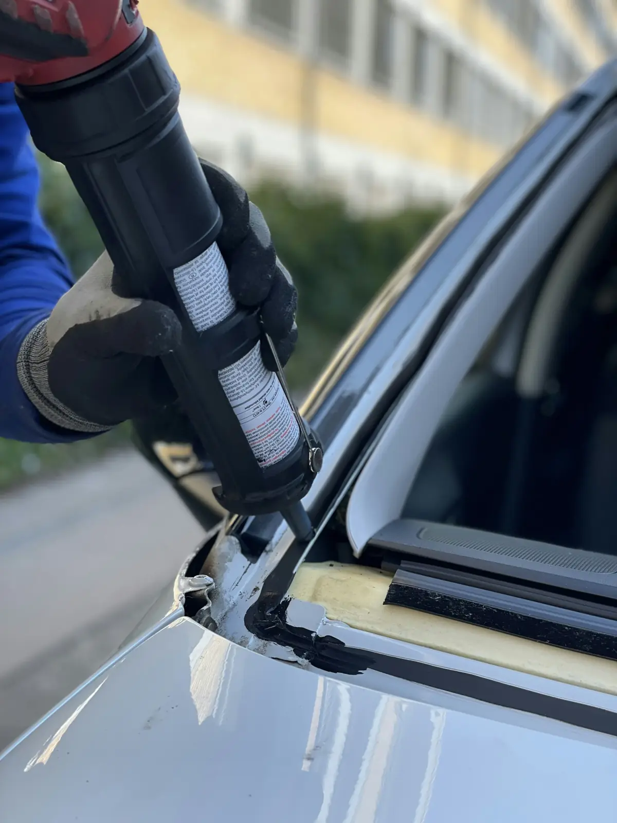 Einbau einer Windschutzscheibe