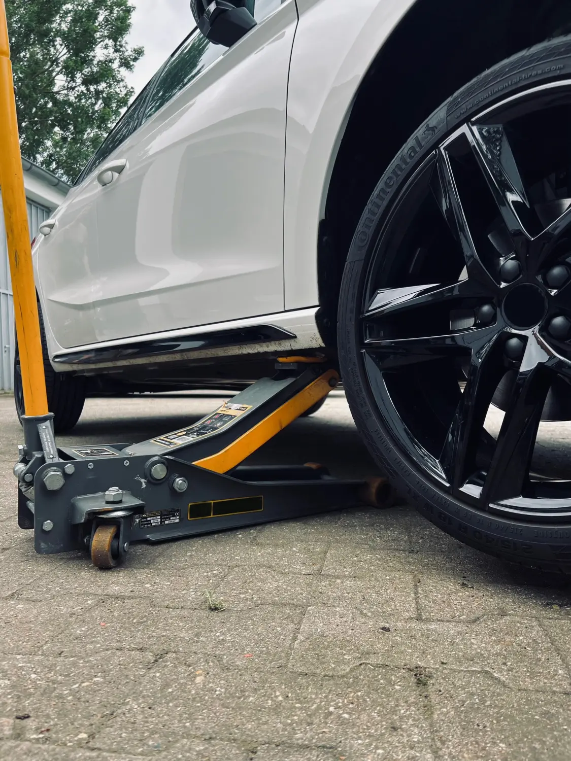 Autoreifenreparatur von Mobiler Fahrzeug Service